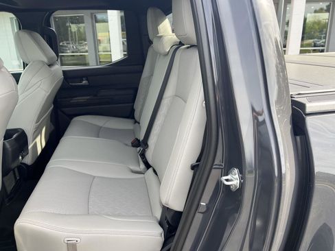 Used 2024 Toyota Tacoma Limited w/ Limited Package (LT) image 9