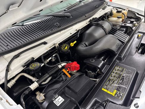 Used 2016 Ford E-350 and Econoline 350 Super Duty RWD image 14
