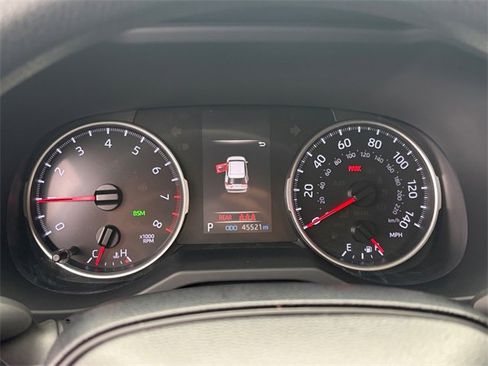 Used 2019 Toyota RAV4 LE image 13