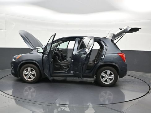 Used 2021 Chevrolet Trax LS w/ Tint and Cruise Package FWD image 33