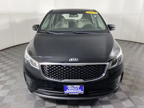 Used 2018 Kia Sedona L FWD image 10