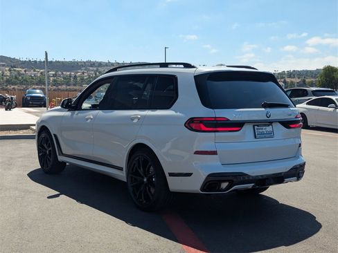 New 2026 BMW X7 xDrive40i image 7