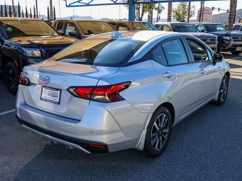 New 2025 Nissan Versa SV image 4