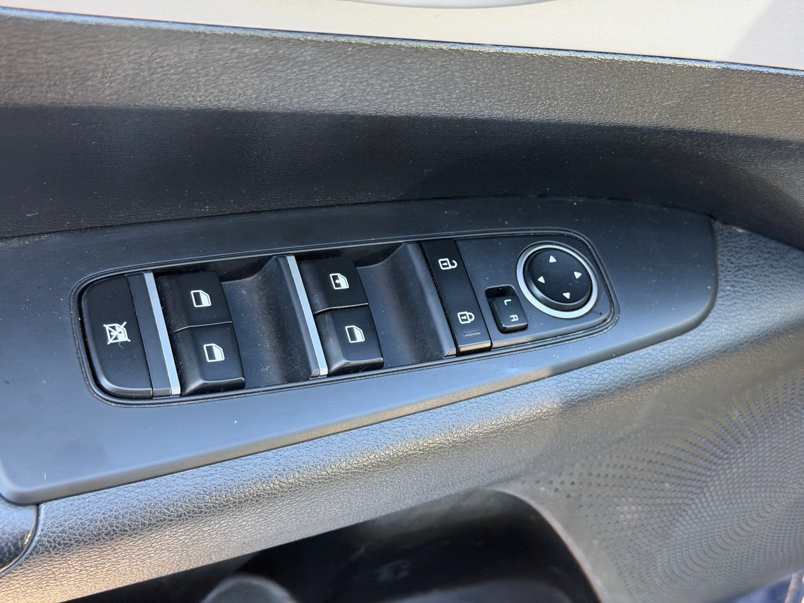 Certified 2024 Kia Forte LXS w/ LXS Technology Package FWD image 8