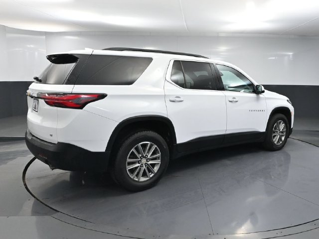 Used 2023 Chevrolet Traverse LT AWD/4WD image 3