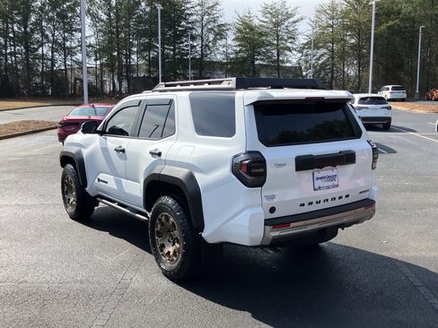 Used 2025 Toyota 4Runner Trailhunter image 8