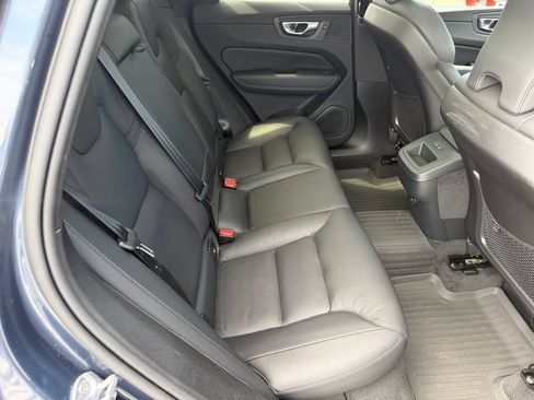 Used 2024 Volvo XC60 B5 Plus w/ Protection Package Premier AWD/4WD image 18