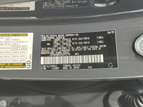 Certified 2025 Toyota 4Runner TRD Off-Road AWD/4WD image 31