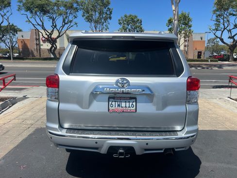 Used 2011 Toyota 4Runner SR5 w/ Convenience Pkg AWD/4WD image 6
