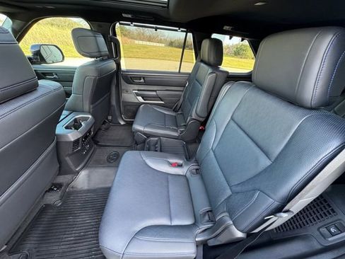 Used 2025 Toyota Sequoia Platinum image 29