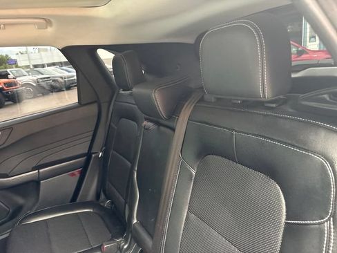 Used 2022 Ford Escape SEL w/ Technology Package AWD/4WD image 23