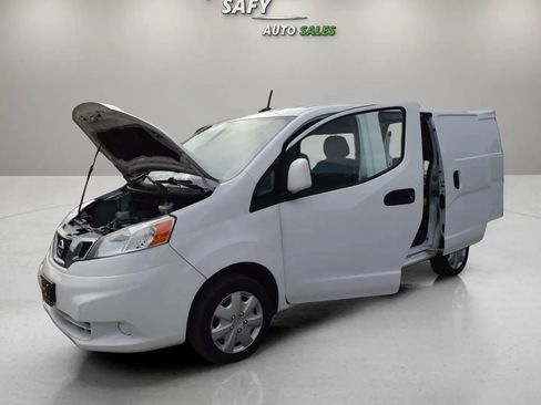 Used 2020 Nissan NV200 SV image 19