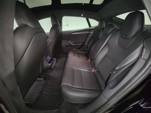 Used 2022 Tesla Model S image 45