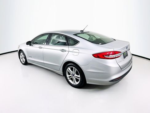 Used 2018 Ford Fusion S image 5