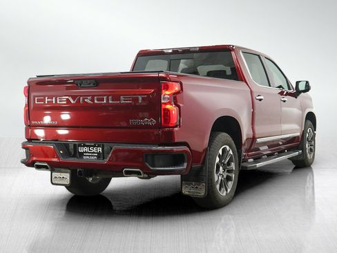 Used 2023 Chevrolet Silverado 1500 High Country w/ Z71 Off-Road Package AWD/4WD image 5