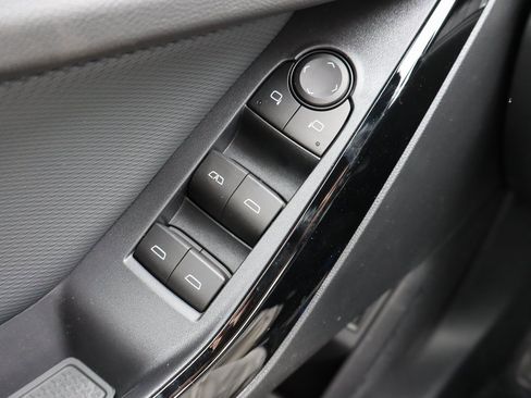 New 2026 Chevrolet Equinox LT w/ Convenience Package II image 15