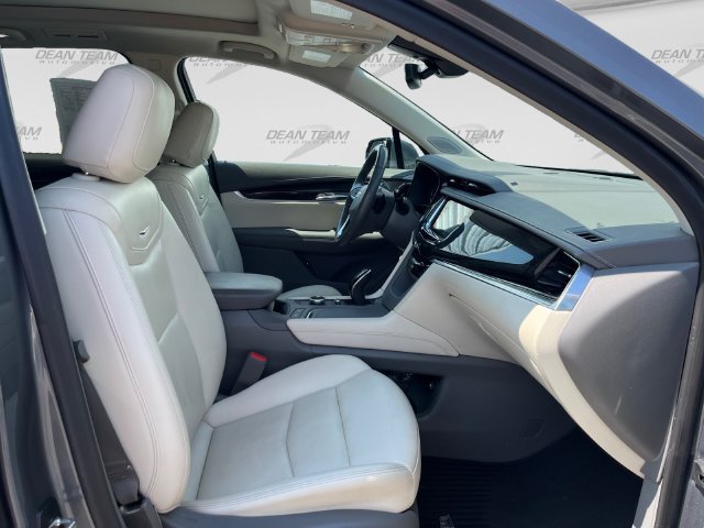 Used 2022 Cadillac XT6 Premium Luxury AWD/4WD image 17