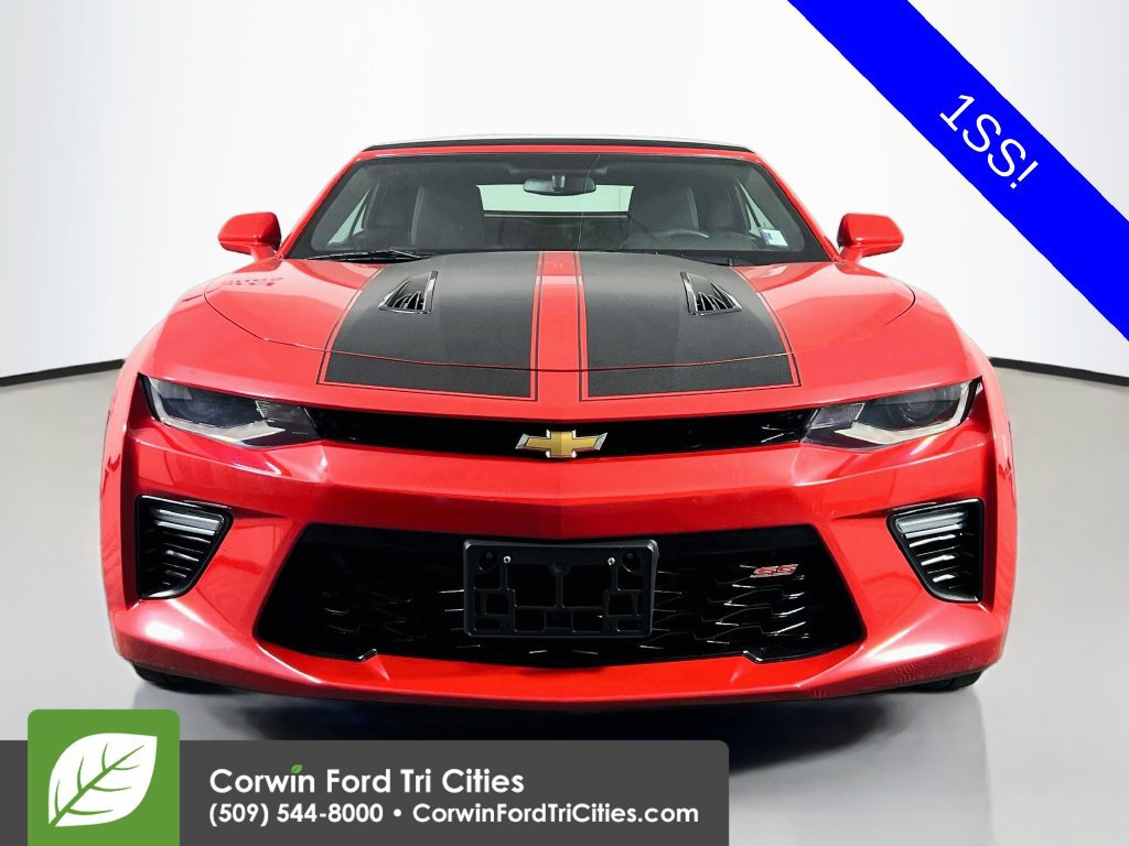 Used 2017 Chevrolet Camaro SS RWD image 4