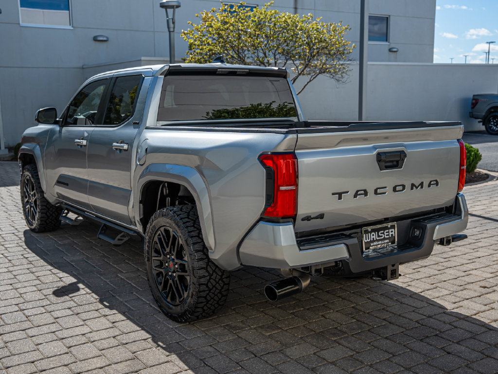 Used 2026 Toyota Tacoma SR5 AWD/4WD image 6