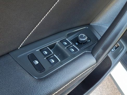 Used 2024 Volkswagen Tiguan SE R-Line image 26