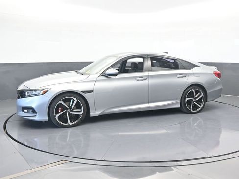 Used 2019 Honda Accord Sport image 2