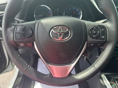 Used 2018 Toyota Corolla SE FWD image 8