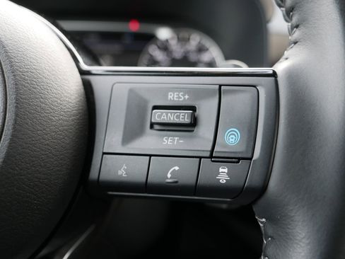 Certified 2024 Nissan Pathfinder SL image 29