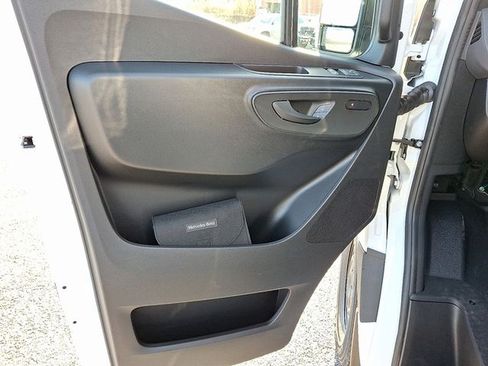 Used 2026 Mercedes-Benz Sprinter 2500 image 11