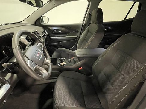 Used 2023 GMC Terrain SLE FWD image 3