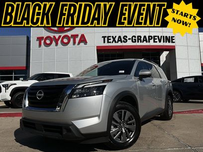 Used 2024 Nissan Pathfinder SV