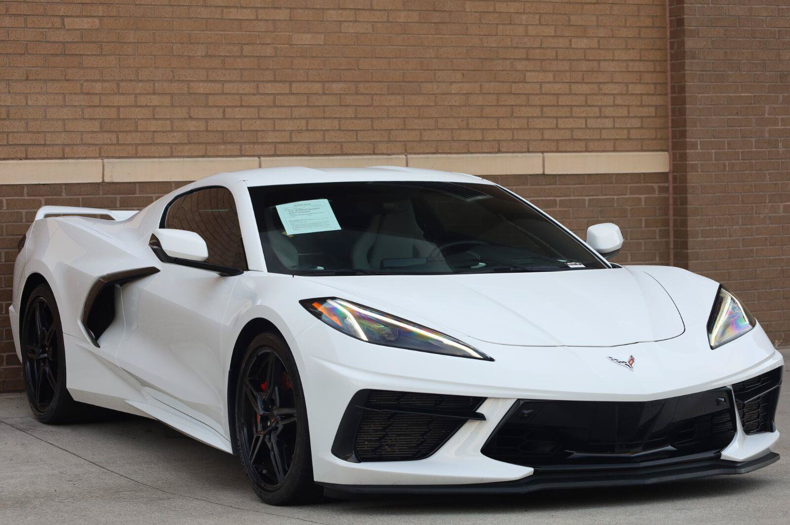 Used 2021 Chevrolet Corvette Stingray Preferred Cpe w/ Z51 Performance Package RWD image 7