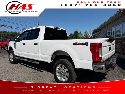 Used 2017 Ford F250 XLT w/ Snow Plow Prep Package AWD/4WD image 4