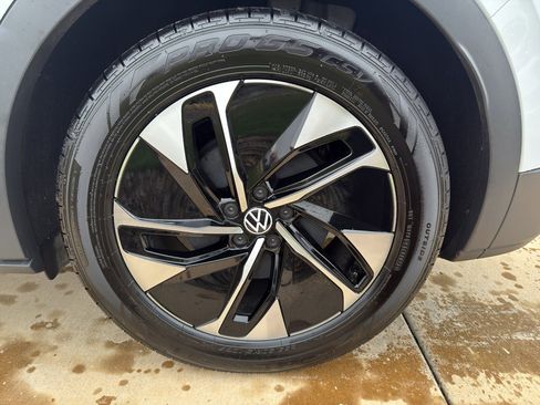 Used 2021 Volkswagen ID.4 Pro w/ ID.4 Protection Package image 15