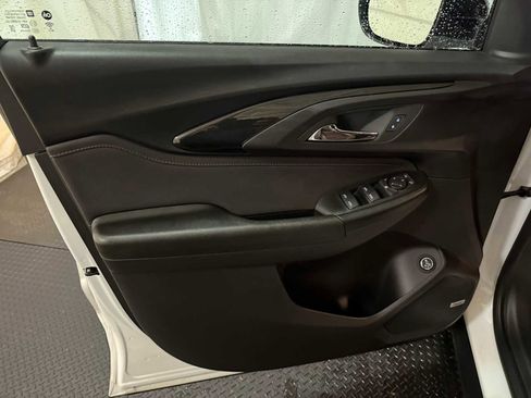 Used 2023 Chevrolet TrailBlazer RS w/ Sun and Liftgate Package image 20