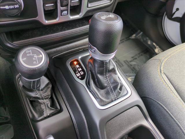 Used 2026 Jeep Wrangler Unlimited Sahara AWD/4WD image 12