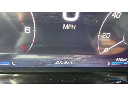 Used 2025 Jeep Grand Wagoneer L Series III w/ Rear Seat Video Group 1 AWD/4WD image 19