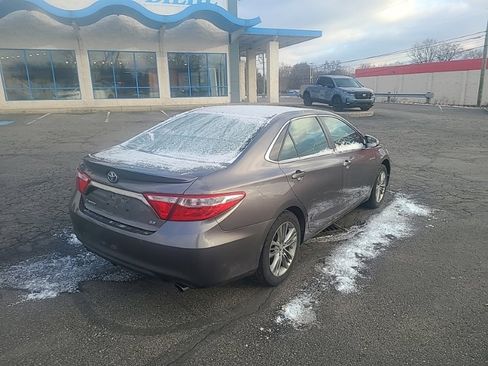 Used 2015 Toyota Camry SE image 5