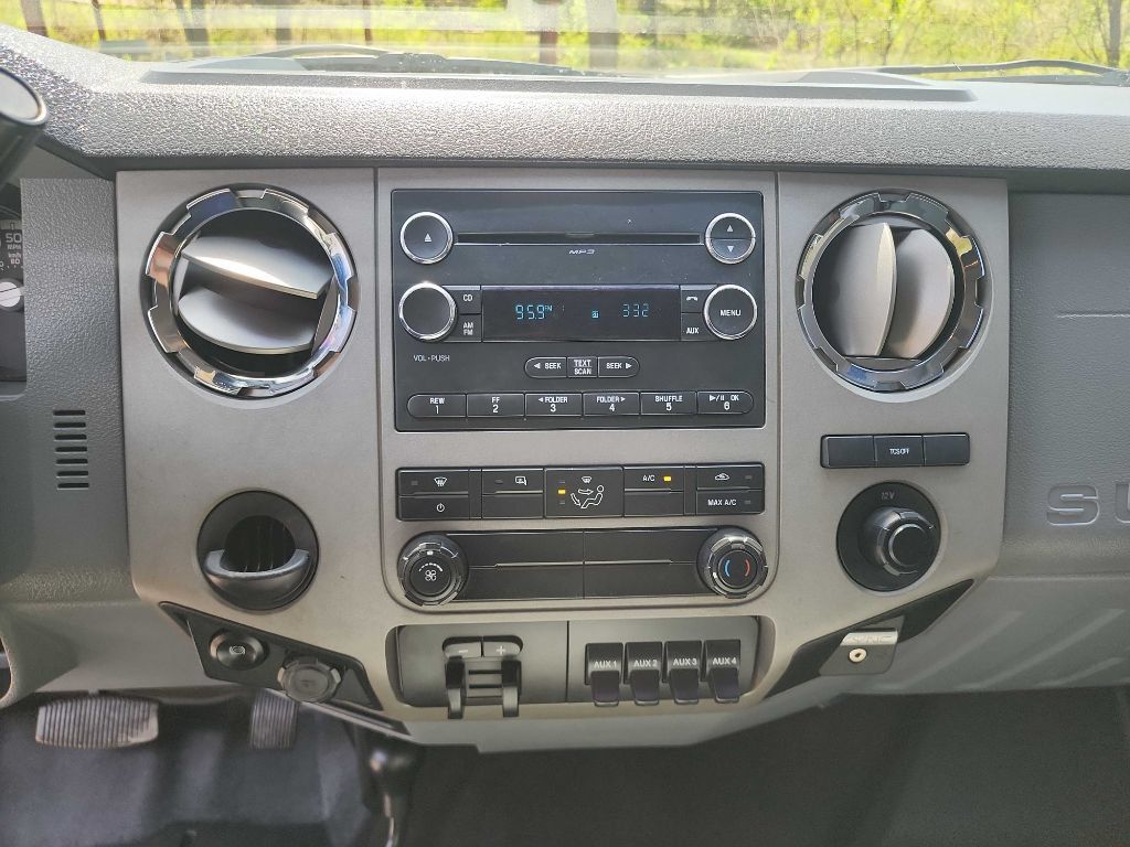 Used 2016 Ford F350 XLT w/ XLT Interior Package AWD/4WD image 24