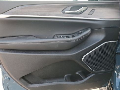 New 2026 Jeep Grand Cherokee Limited image 8