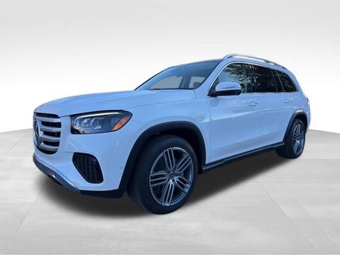Used 2026 Mercedes-Benz GLS 450 4MATIC image 1
