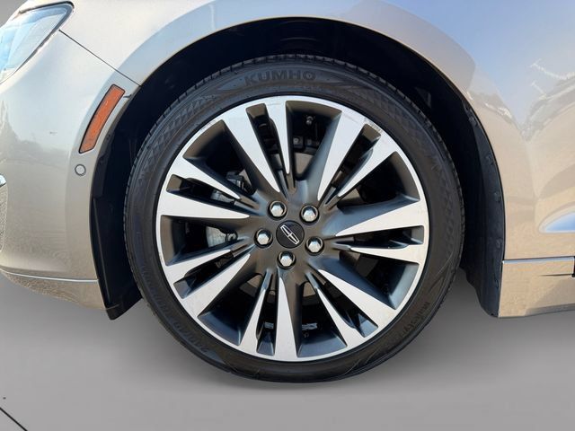 Used 2019 Lincoln MKZ Reserve FWD image 9