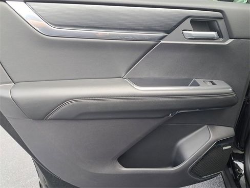 New 2025 GMC Acadia Elevation w/ Elevation Premium Package image 8