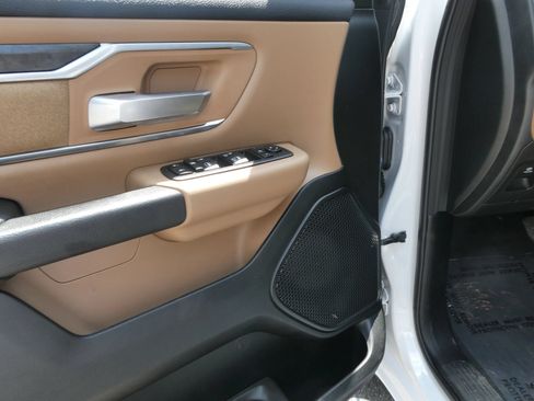 Used 2019 RAM 1500 Big Horn AWD/4WD image 14