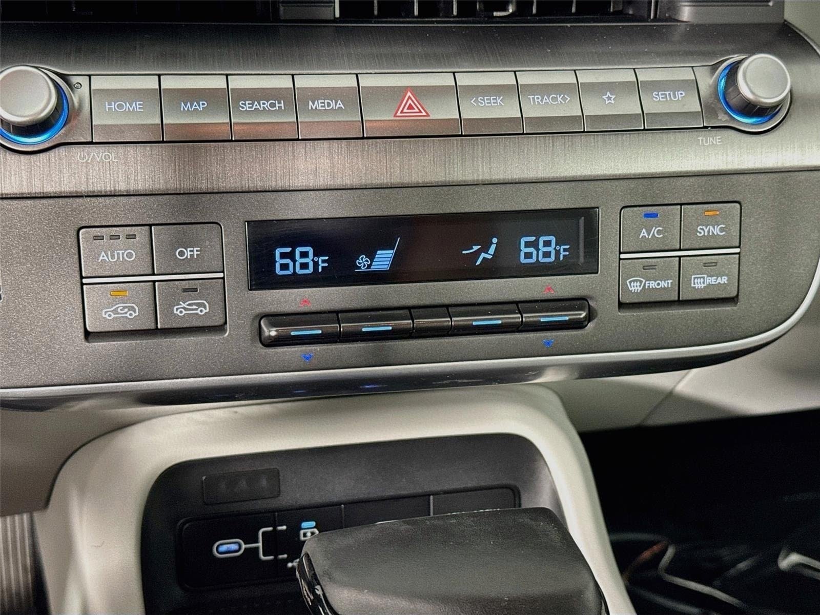 Certified 2024 Hyundai Kona SEL FWD image 15