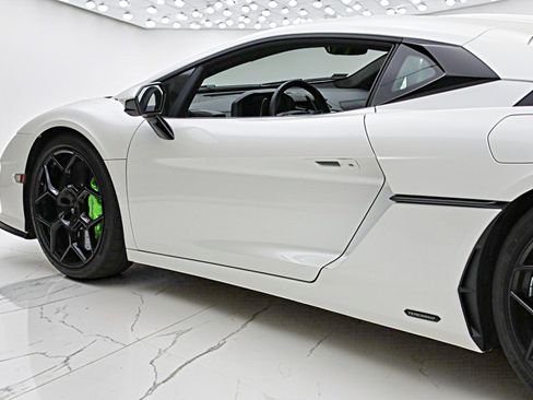 Used 2026 Lamborghini Temerario AWD/4WD image 7