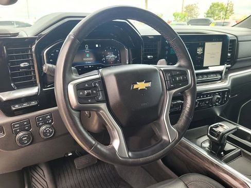Used 2023 Chevrolet Silverado 1500 LTZ w/ Technology Package AWD/4WD image 7