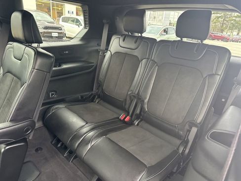 Used 2022 Jeep Grand Cherokee L Laredo image 30