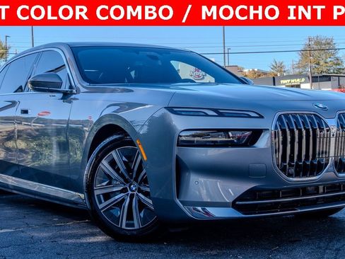 Used 2024 BMW i7 eDrive50 image 3