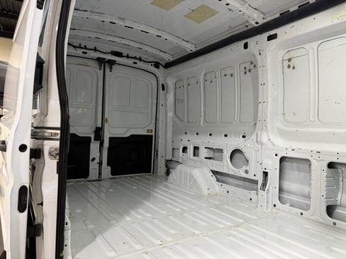 Used 2023 Ford Transit 350 Medium Roof AWD image 31