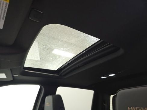 New 2026 Chevrolet Silverado 1500 High Country w/ Technology Package image 21